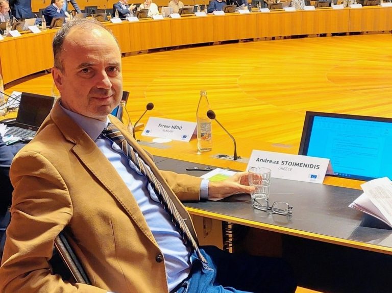 Ο Δρ. Ανδρέας Στοϊμενίδης στο «Εργοληπτικόν Βήμα». Πηγή: goBHMA – ΠΕΣΕΔΕ.